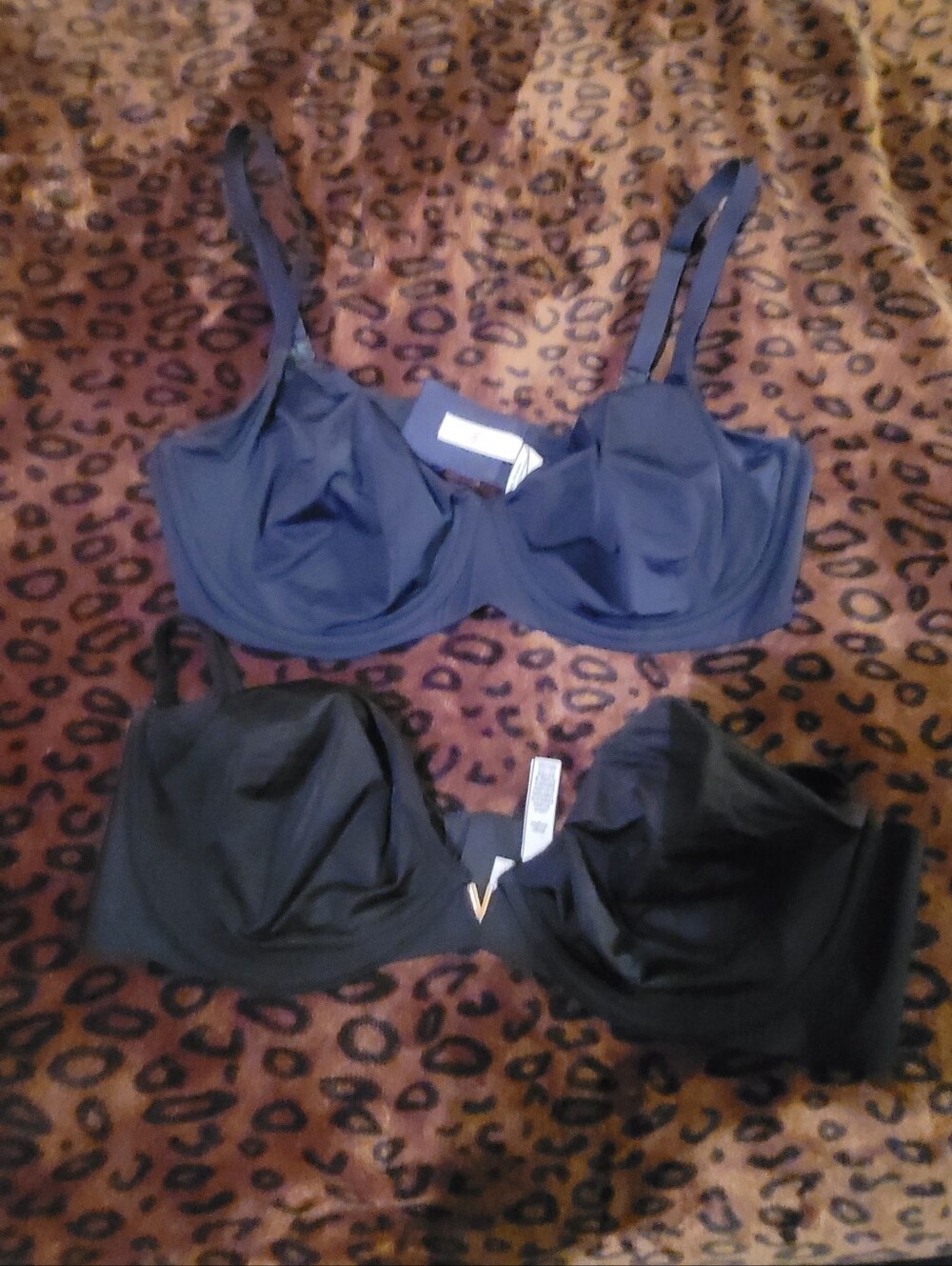 Women’s Underwire Bra Set - Black and Navy